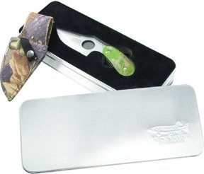 River's Edge Products Camo & Deer Folding Knife